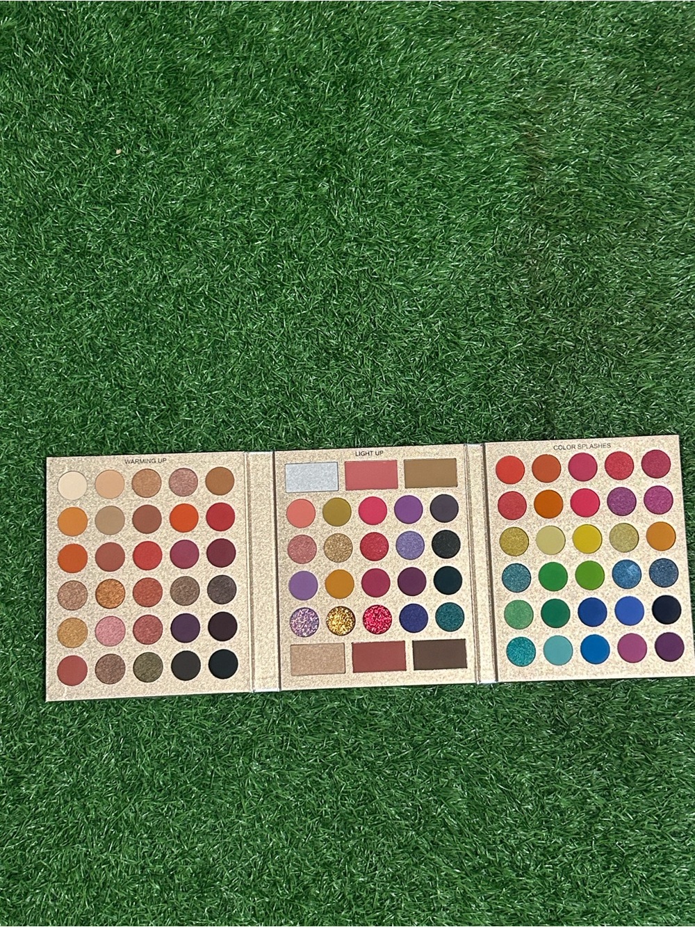 Eyeshadow Booklet